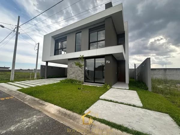 Sobrado em Condomínio, 3 suites, Bairro Ipê, São José dos Pinhais