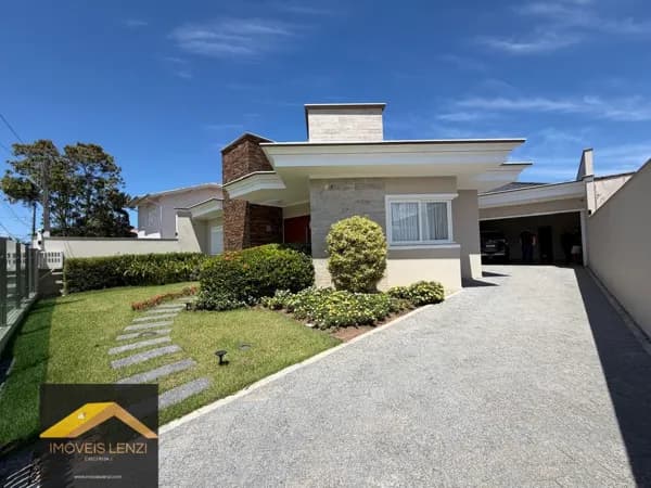 Casa mobiliada e Averbada com 01 suíte + 02 suítes Boa Vista.