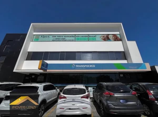 Sala Comercial com 100 m2 Bairro Anita Garibaldi Joinville.