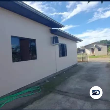 Casa em Forquilhinha - Santa Cruz