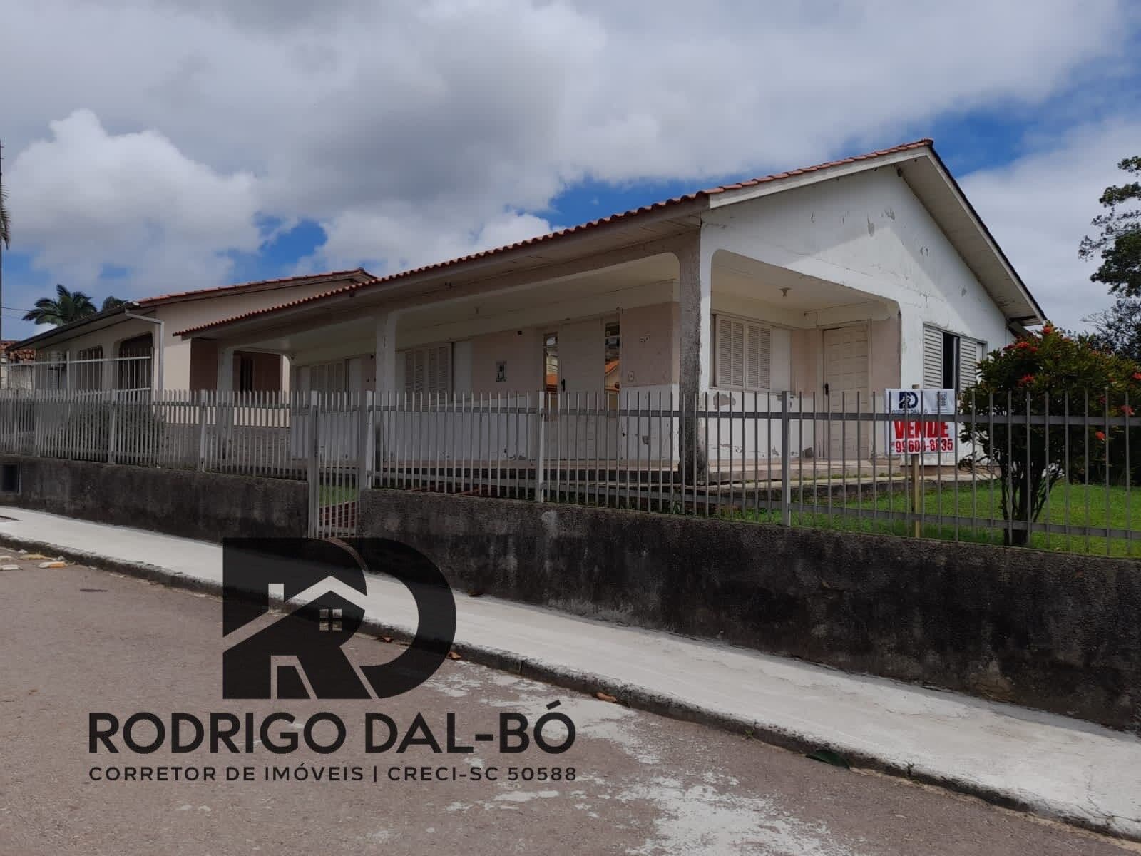 Casa amplo terreno Içara bairro Esplanada