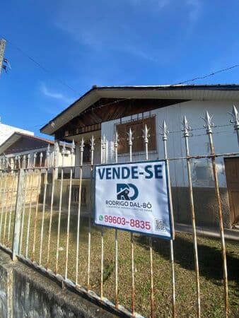 Casa mista - Bairro Pinheirinho