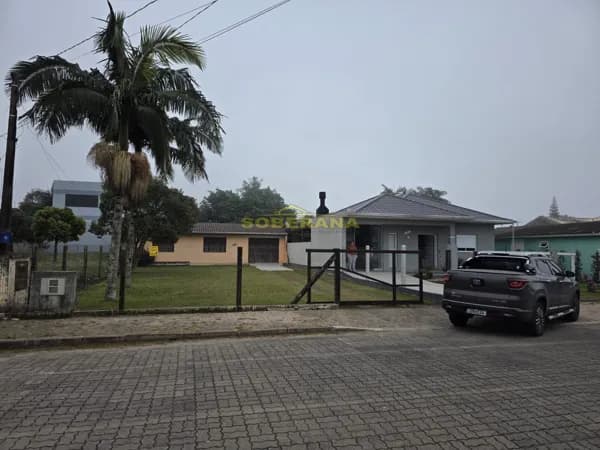 Casa em Terra de Areia - Centro