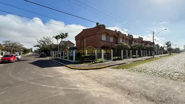 Sobrado em Capão da Canoa - Capao Novo