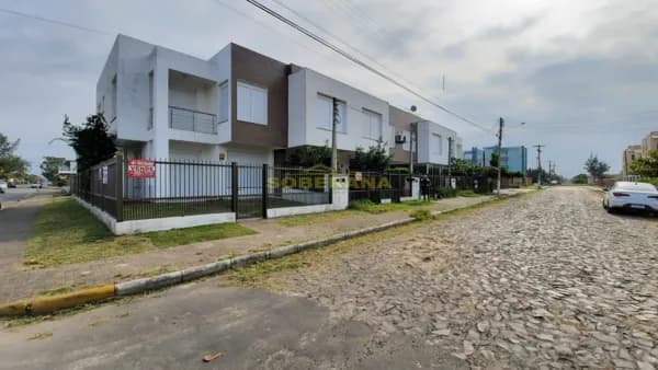 Sobrado em Capão da Canoa - Capao Novo