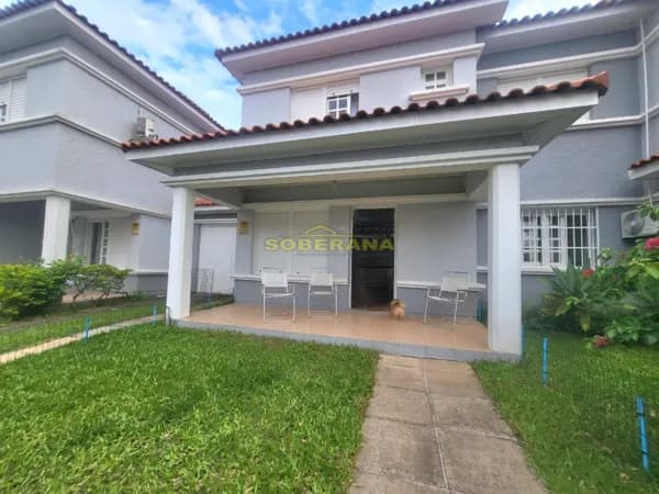 Sobrado em Capão da Canoa - Centro