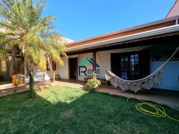 Casa com 2 Quartos e Suíte no Bairro Jardim Amanda em Hortolândia, SP.