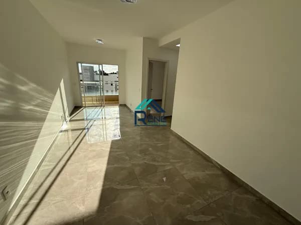 Apartamento à Venda no Portal das Safiras em Hortolândia - Varanda e Suíte.