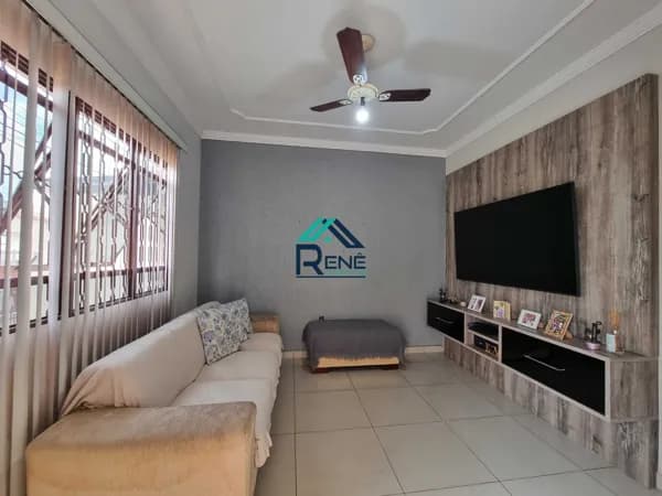 Linda Casa em Hortolândia com 02 Quartos, Suíte em Terreno de 250m², Aceita Financiamento
