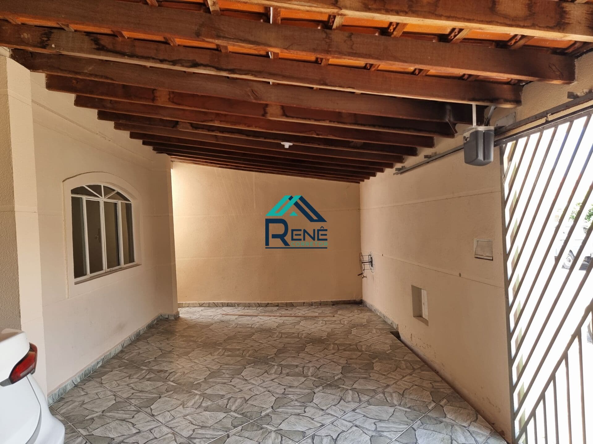 Oportunidade! Casa com Edícula e 3 Quartos no Jardim Rosolém – 210m² de Espaço!