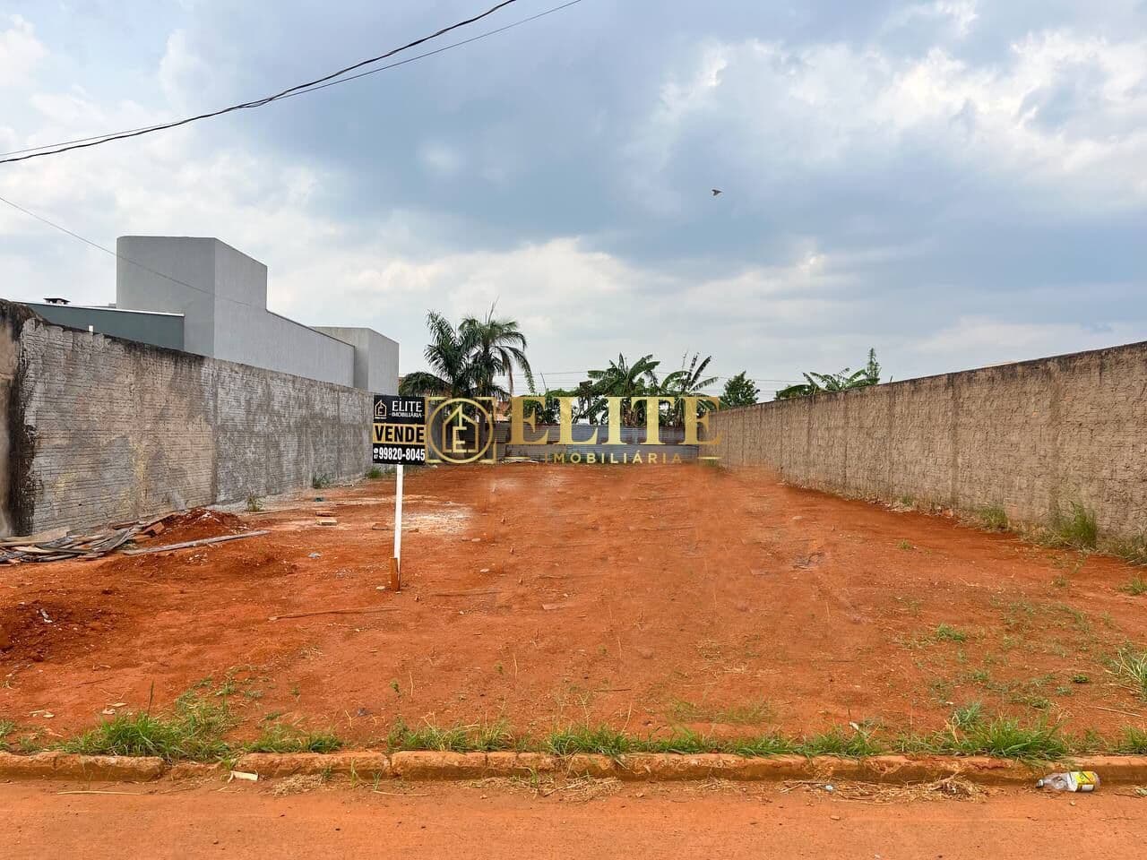 Terreno com ótima localização, disponível para VENDA.
