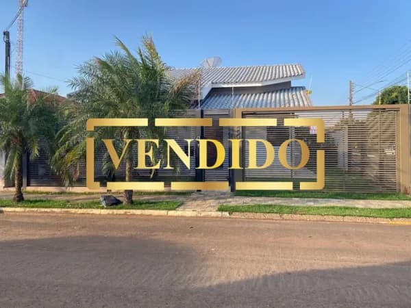 Casa à VENDA no Centro