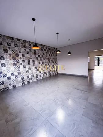 Mais que uma casa, um lugar para criar memórias! Imóvel disponível para venda.