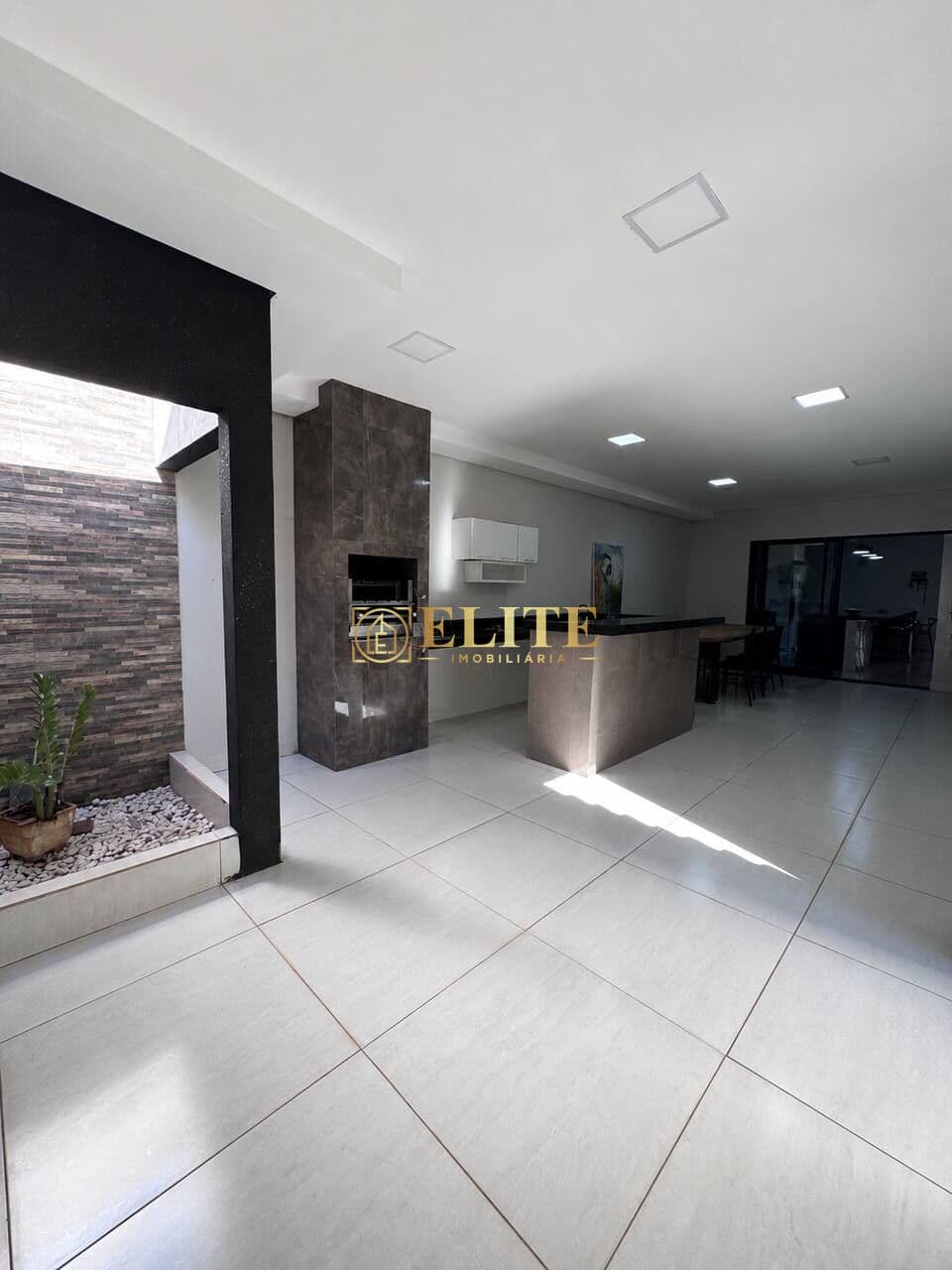 Seu novo capítulo começa em um novo lar! Casa disponível para VENDA.