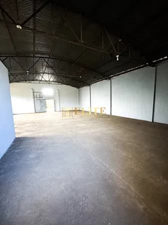 Galpão comercial disponível para VENDA.