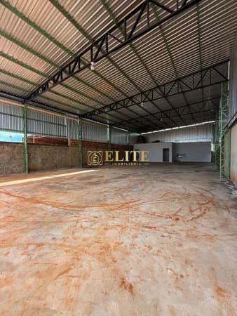 Ponto comercial! Disponível para locação.