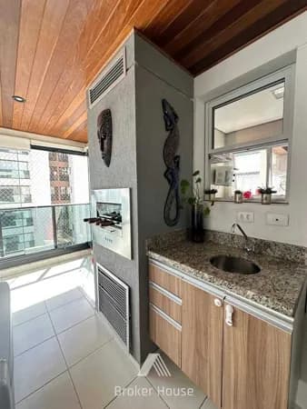 Apartamento na Granja Julieta