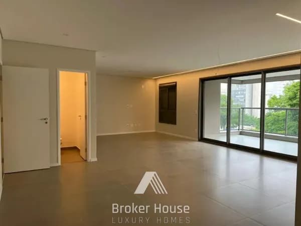 Apartamento com 186 m², espaçoso e moderno no Campo Belo