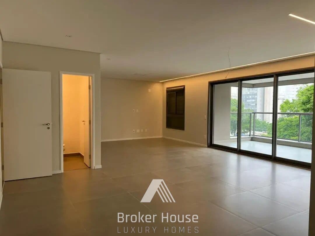 Apartamento com 186 m², espaçoso e moderno no Campo Belo