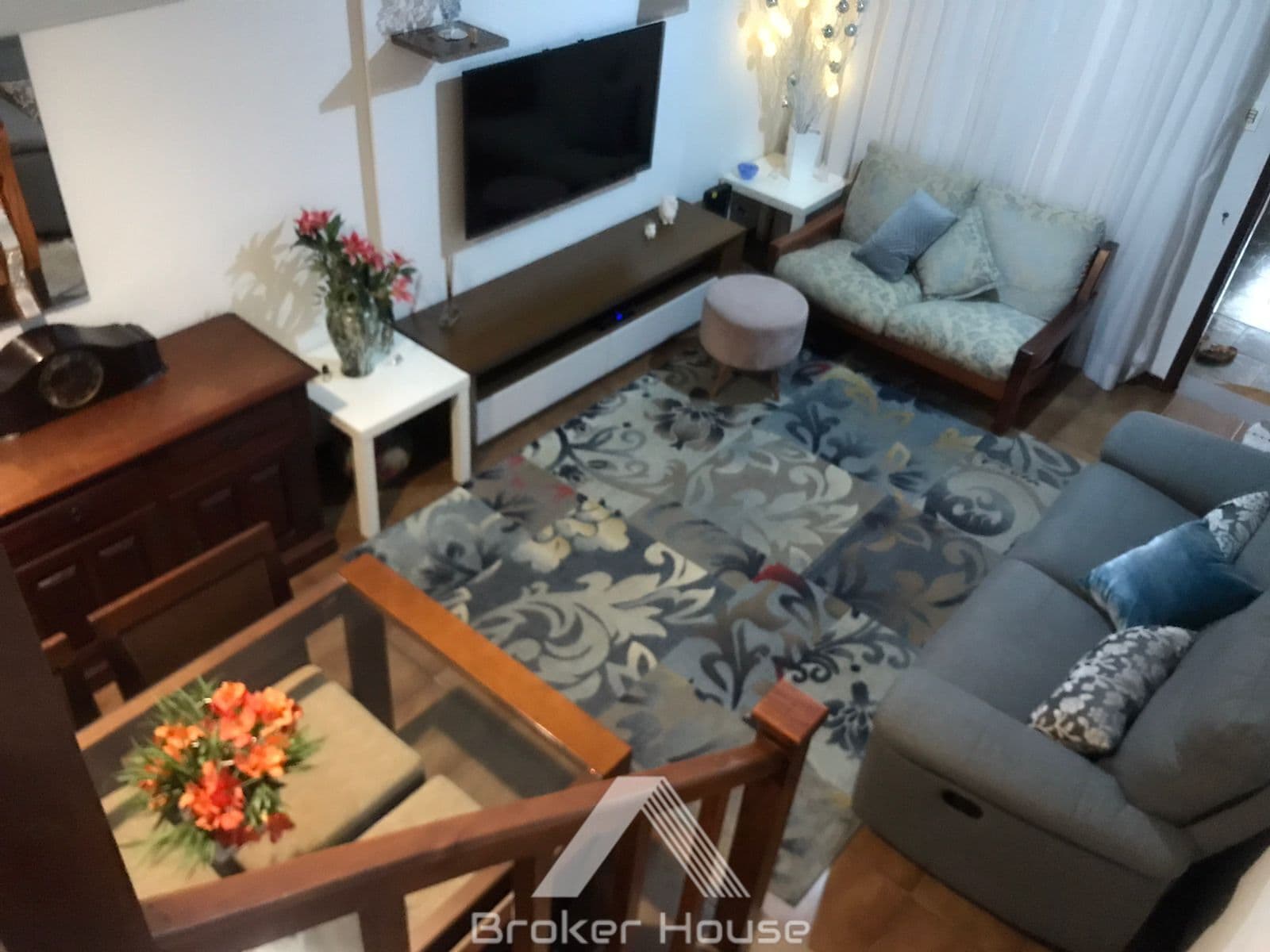 Casa Padrão na Vila Cruzeiro / Granja Julieta