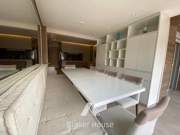 Apartamento com 80 m², 2 quartos sendo 1 suíte à venda no bairro Itaim Bibi.