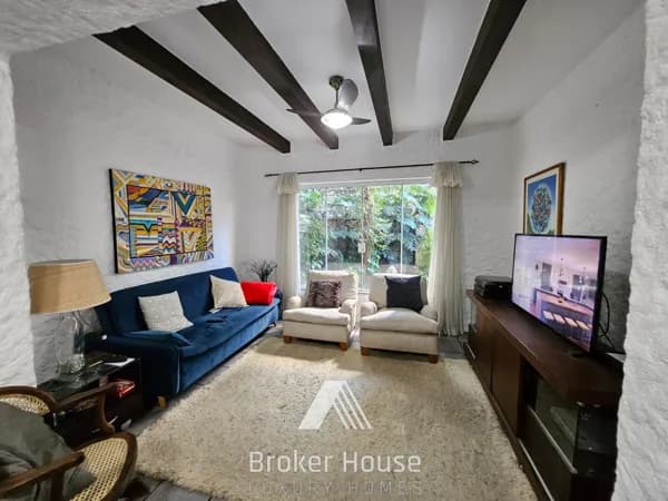 Sobrado com 180 m², 3 quartos sendo 1 suíte à venda no bairro Brooklin.