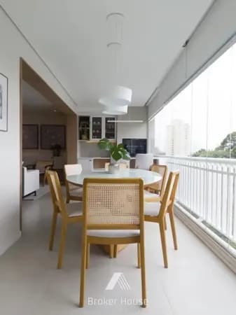 Apartamento na Granja Julieta