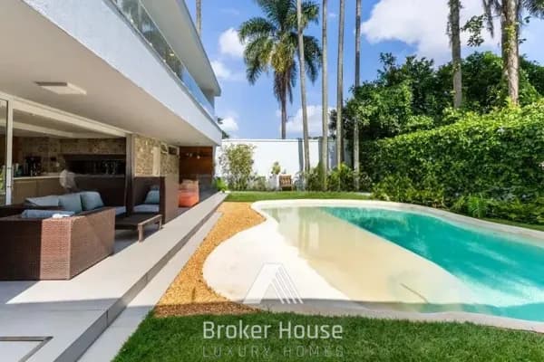 Linda casa a venda no Jardim Marajoara