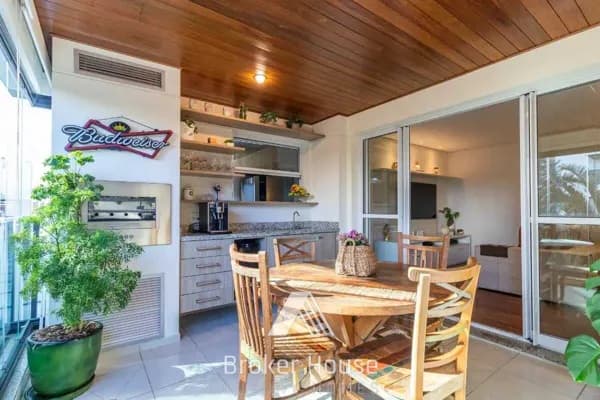 Apartamento na Granja Julieta
