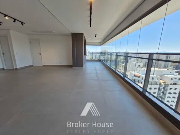 Apartamento no Campo Belo