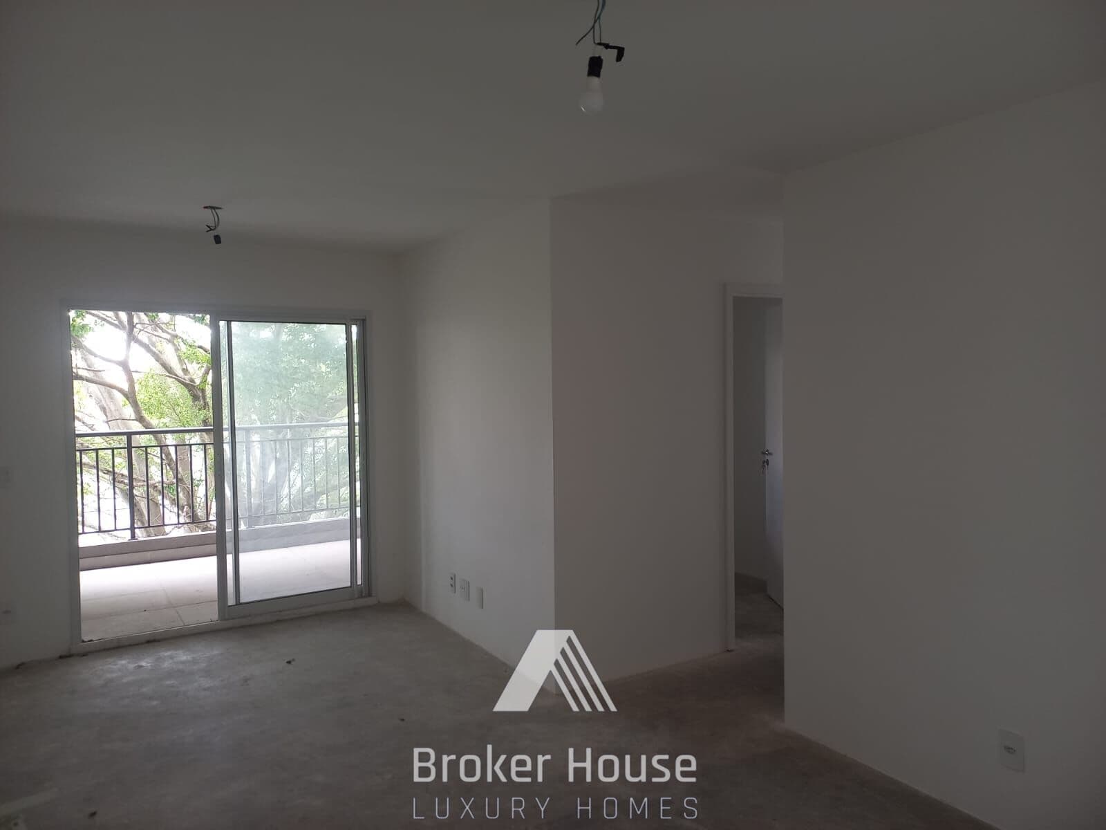 Apartamento com 83 m²,condomínio clube no Alto da Boa Vista