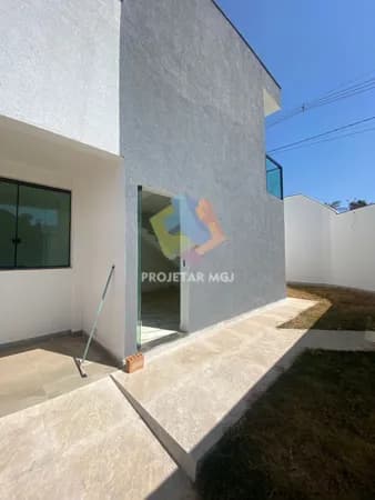 Vende-se Excelente Casa no Bairro Liberdade 🏠