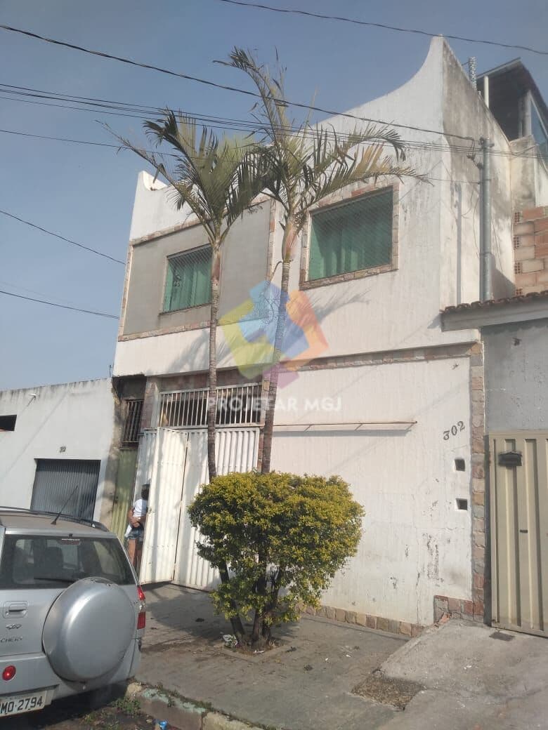 Excelente Casa Triplex no Tropical