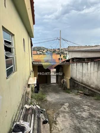 Lote com 3 Casas