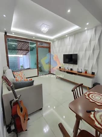 Excelente casa geminada no bairro Novo Centro