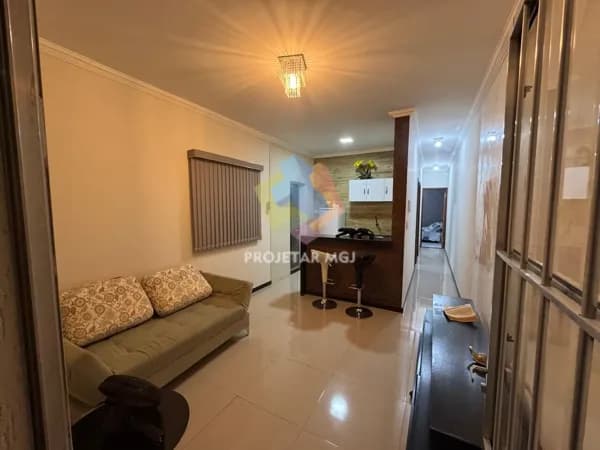 Casa com piscina no Imperial