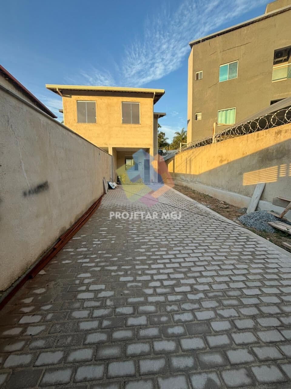 Casa Geminada – Bairro Monte Carlo