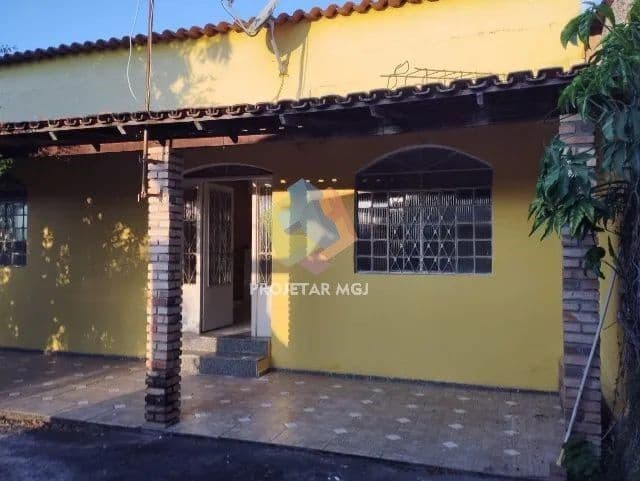 Casa com 3 quartos, sendo uma suíte no Jaqueline