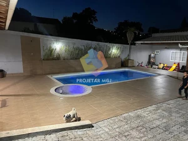 Casa c/ piscina no Bairro São Benedito!