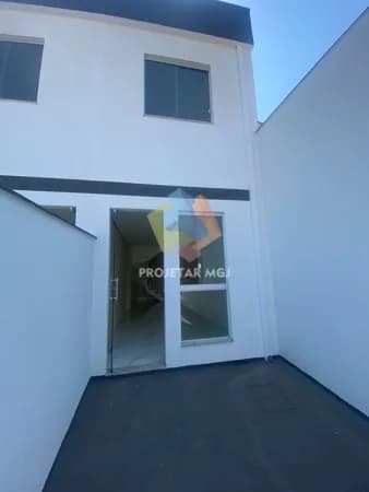 🏡 Ótima Oportunidade no Bairro Mantiqueira em Belo Horizonte! 385mil