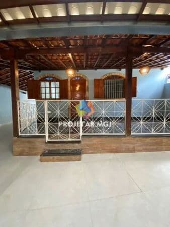 Casa com Loja em São José da Lapa!