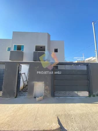 Casa Geminada Esquina