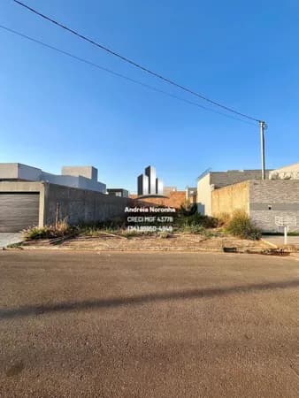 LOTE À VENDA NO PARQUE DO SABIÁ - (NA PARTE DAS VISTAS)
