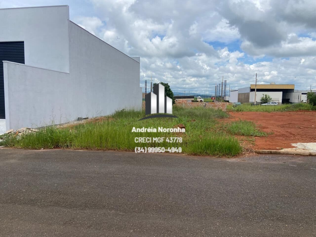Lote no bairro Jardim Itália 300 m²