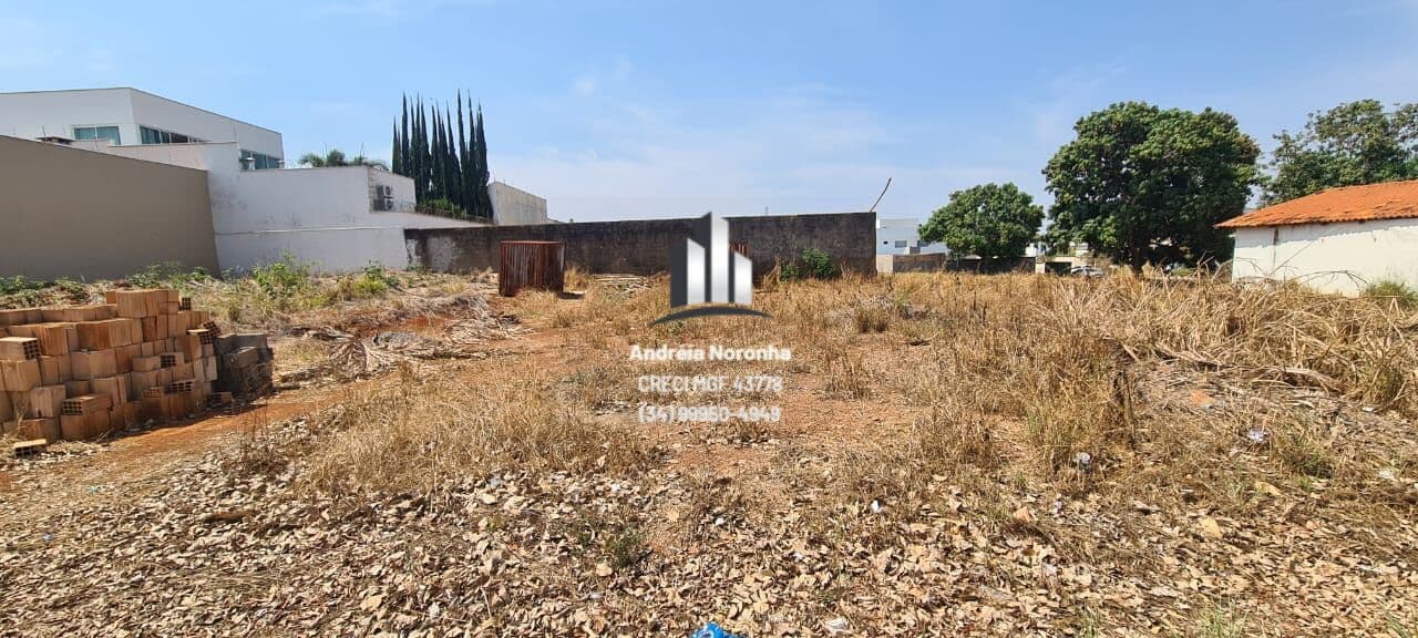 Lote na Avenida Lucy Mesquita Araújo - Bairro Guanabara