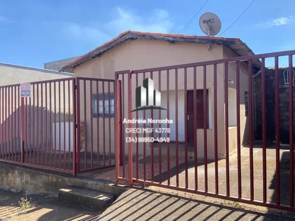 Casa no bairro Santa Terezinha