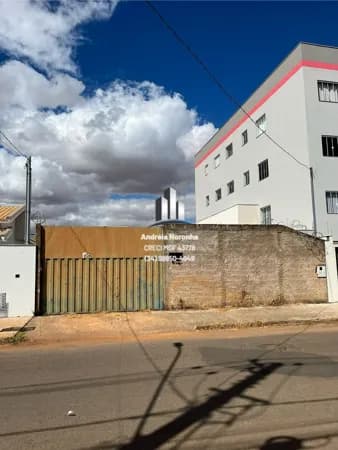 Lote 300 m² bairro Campos Elíseos