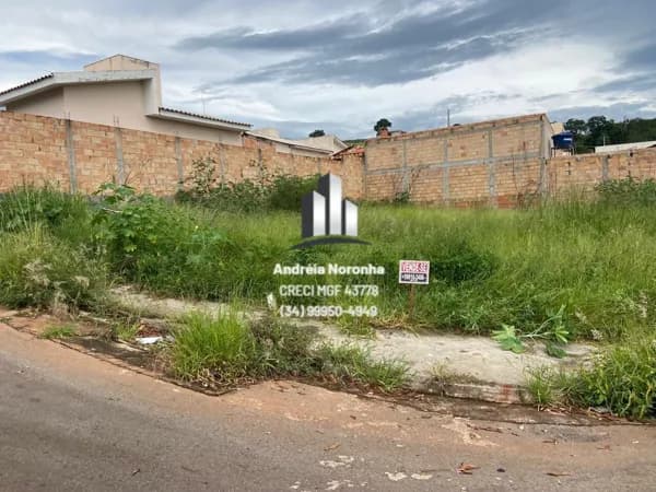 ❇️ LOTE DE ESQUINA NO RESIDENCIAL SANTA CLARA ❇️