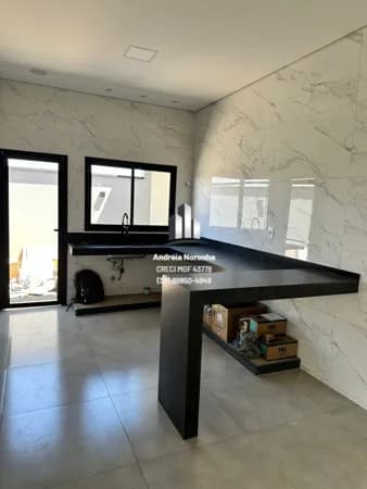 CASA A VENDA BAIRRO AFONSO QUEIROZ