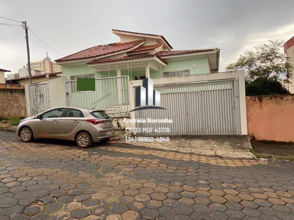 Duplex Comercial no Centro